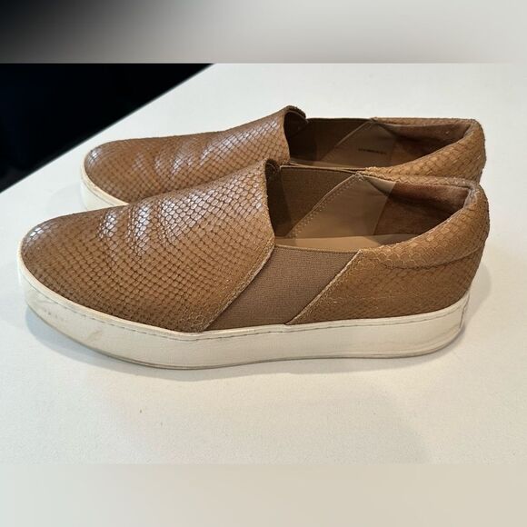 Vince
Warren Snake-Embossed Leather Platform - Picture 4 of 9